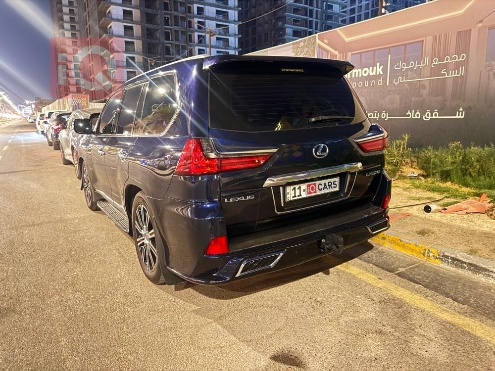 Lexus LX
